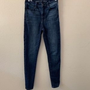 High Waisted Jeans